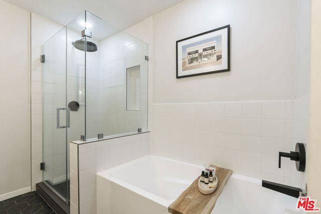 14560 Benefit Street 206, Sherman Oaks, CA 91403