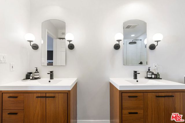 14560 Benefit Street 206, Sherman Oaks, CA 91403
