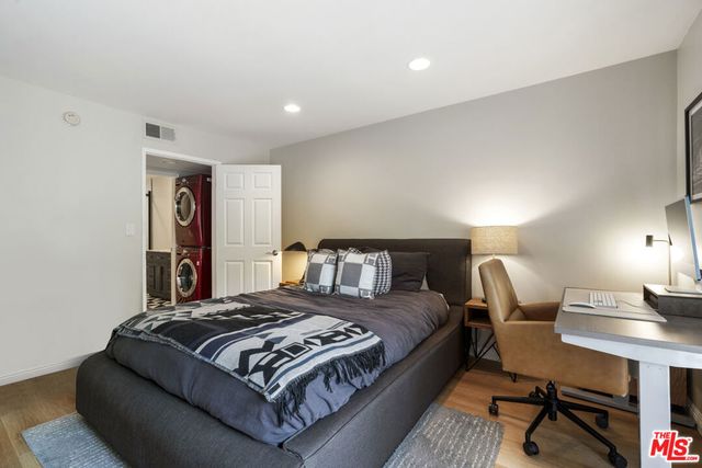 14560 Benefit Street 206, Sherman Oaks, CA 91403