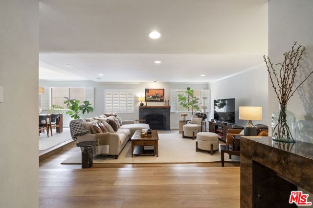 14560 Benefit Street 206, Sherman Oaks, CA 91403
