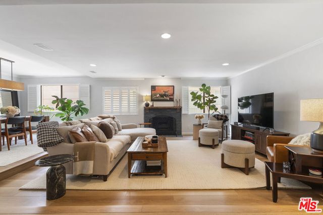 14560 Benefit Street 206, Sherman Oaks, CA 91403