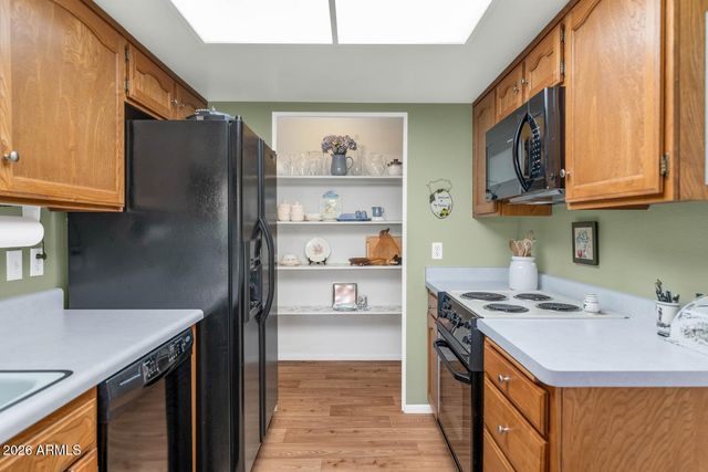 212 LEISURE WORLD --, Mesa, AZ 85206