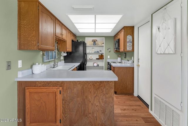 212 LEISURE WORLD --, Mesa, AZ 85206