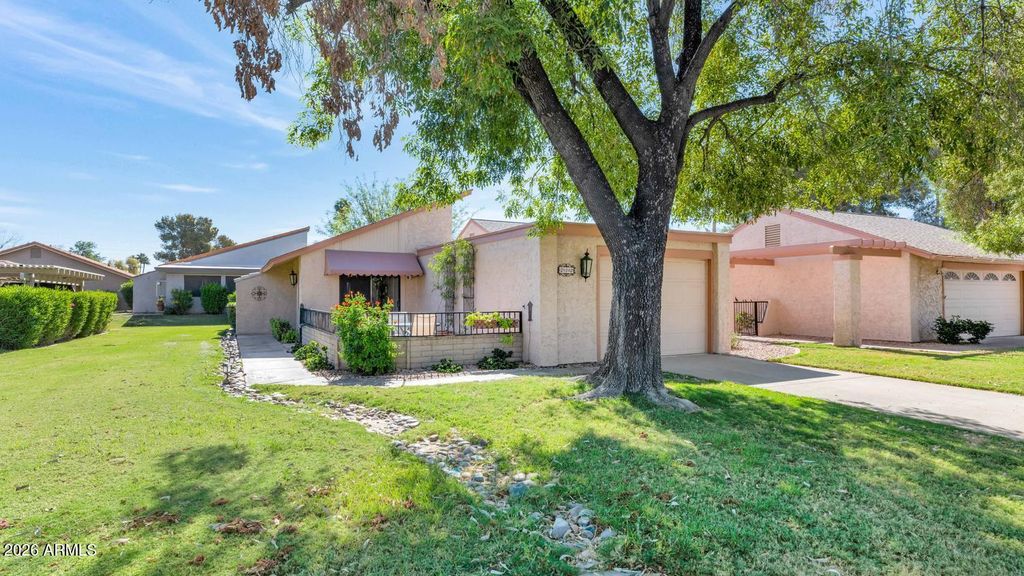212 LEISURE WORLD --, Mesa, AZ 85206