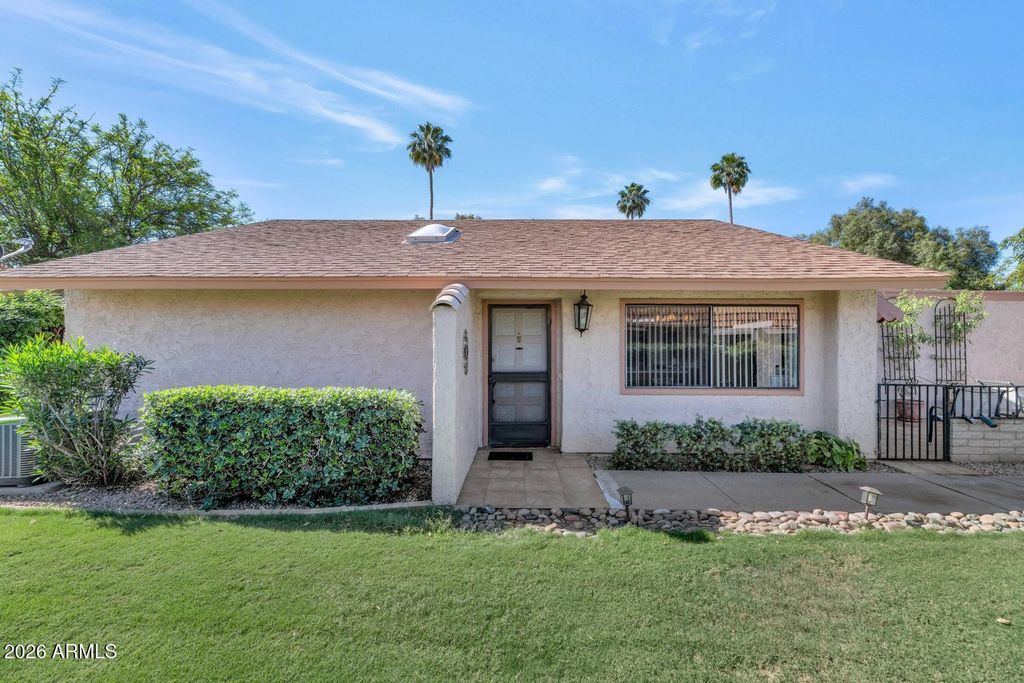 Image 5 of property listing at 212 LEISURE WORLD --, Mesa, AZ 85206