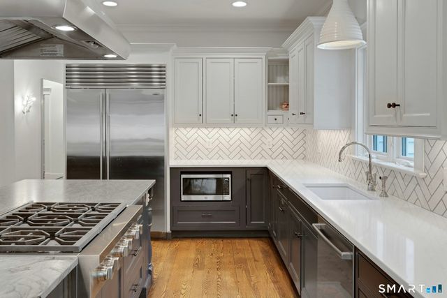 2 Roland Drive, Darien, CT 06820