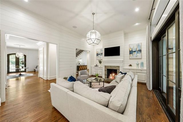 305 Forrest Lake Drive NW, Sandy Springs, GA 30327