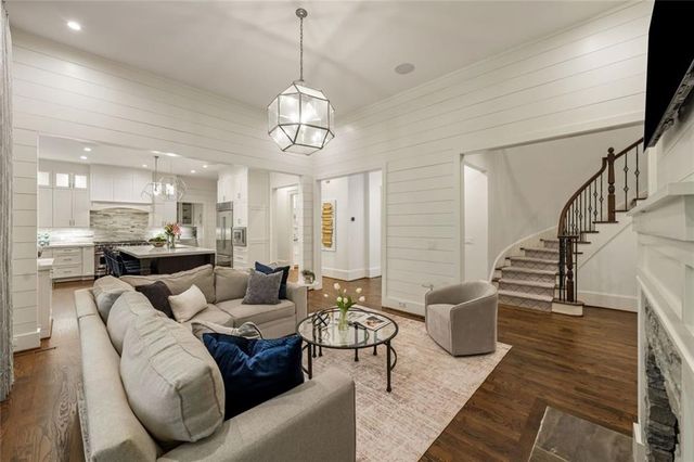 305 Forrest Lake Drive NW, Sandy Springs, GA 30327