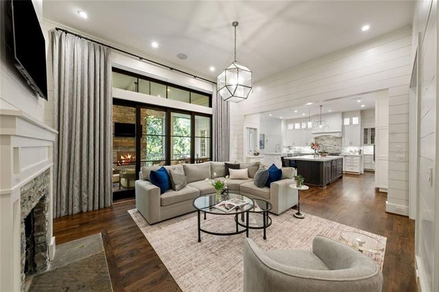 305 Forrest Lake Drive NW, Sandy Springs, GA 30327