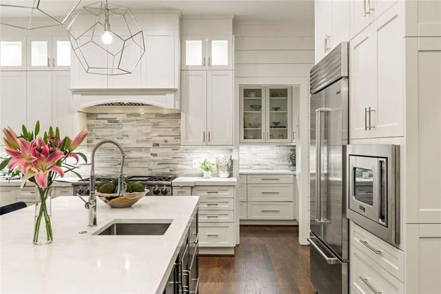 305 Forrest Lake Drive NW, Sandy Springs, GA 30327