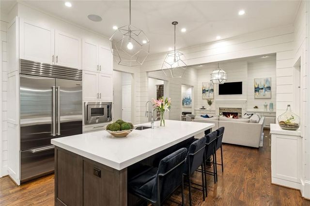 305 Forrest Lake Drive NW, Sandy Springs, GA 30327
