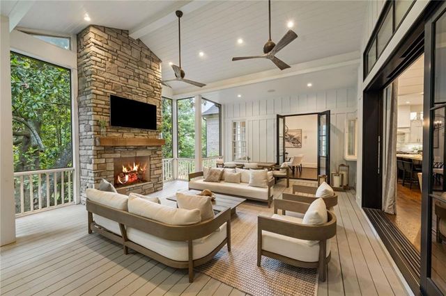 305 Forrest Lake Drive NW, Sandy Springs, GA 30327