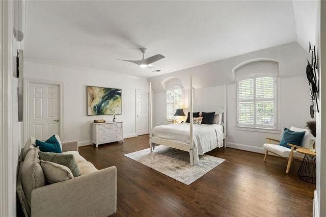 305 Forrest Lake Drive NW, Sandy Springs, GA 30327