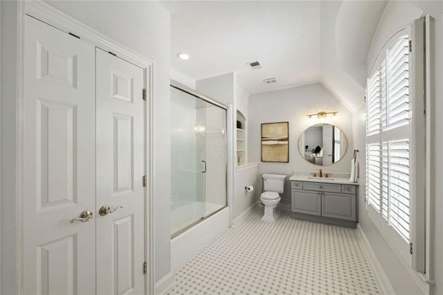 305 Forrest Lake Drive NW, Sandy Springs, GA 30327
