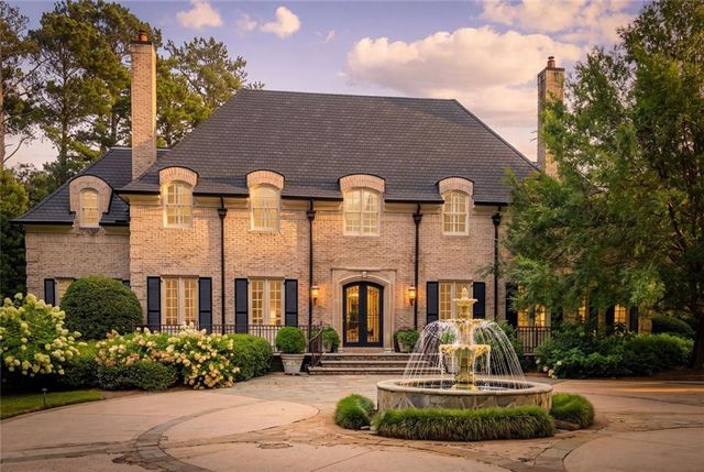 305 Forrest Lake Drive NW, Sandy Springs, GA 30327