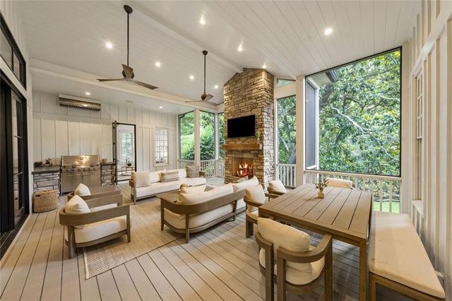 305 Forrest Lake Drive NW, Sandy Springs, GA 30327