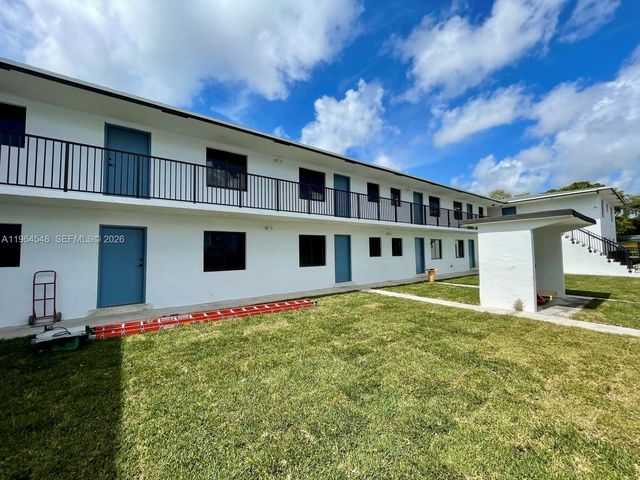 180 NE 57th St 10, Miami, FL 33137