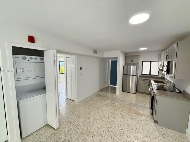 180 NE 57th St 10, Miami, FL 33137