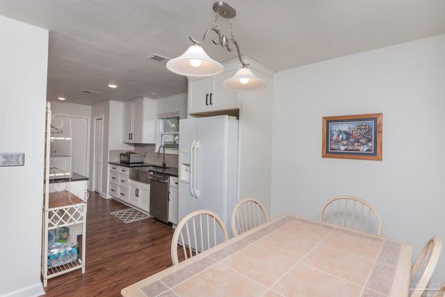 2776 Honeywood Dr, Pensacola, FL 32514