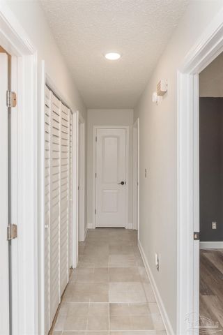 2776 Honeywood Dr, Pensacola, FL 32514