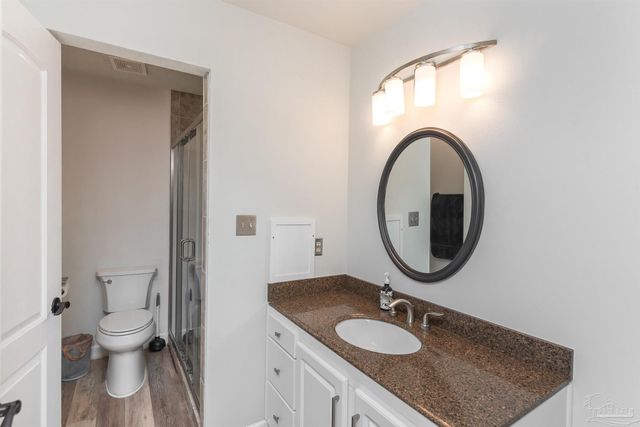 2776 Honeywood Dr, Pensacola, FL 32514