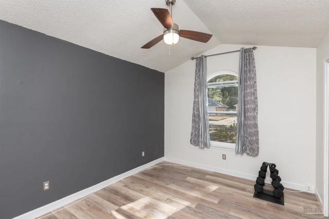 2776 Honeywood Dr, Pensacola, FL 32514