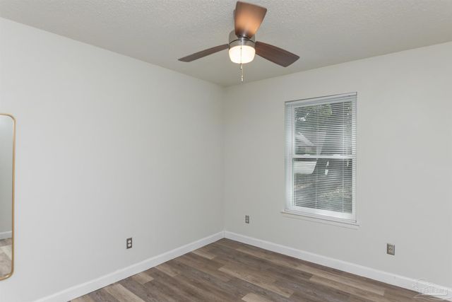 2776 Honeywood Dr, Pensacola, FL 32514