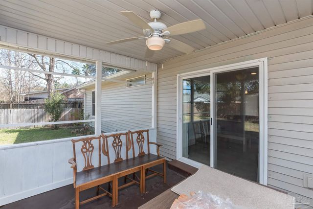 2776 Honeywood Dr, Pensacola, FL 32514