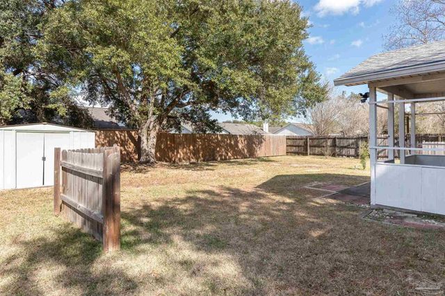 2776 Honeywood Dr, Pensacola, FL 32514