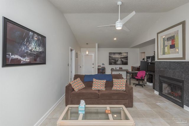 2776 Honeywood Dr, Pensacola, FL 32514