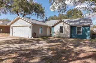 2776 Honeywood Dr, Pensacola, FL 32514