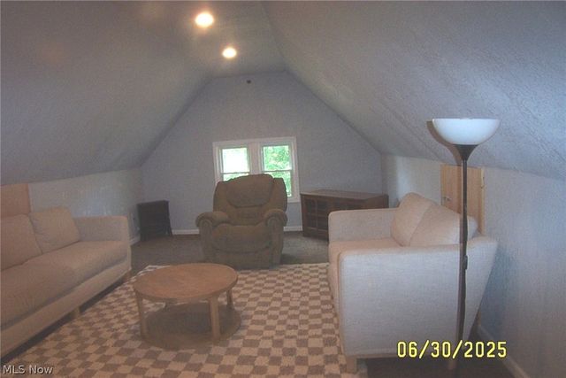 293 W 10th Street, Salem, OH 44460