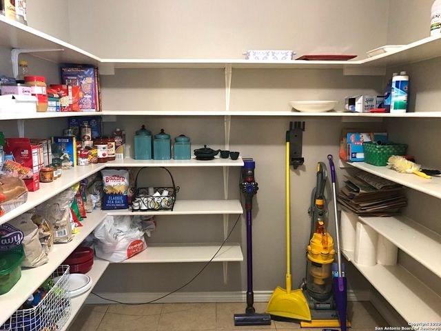 11302 CANDLE PARK, San Antonio, TX 78249