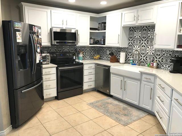 11302 CANDLE PARK, San Antonio, TX 78249