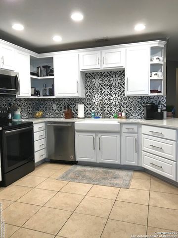 11302 CANDLE PARK, San Antonio, TX 78249