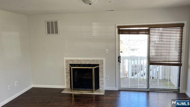 4 Hedgerow Drive, Englewood, NJ 07631