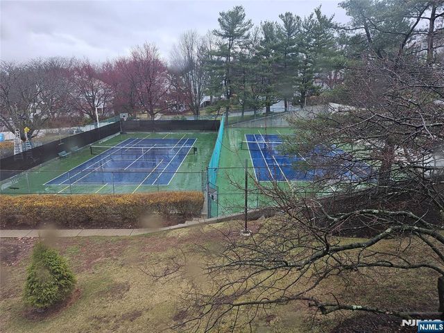 4 Hedgerow Drive, Englewood, NJ 07631