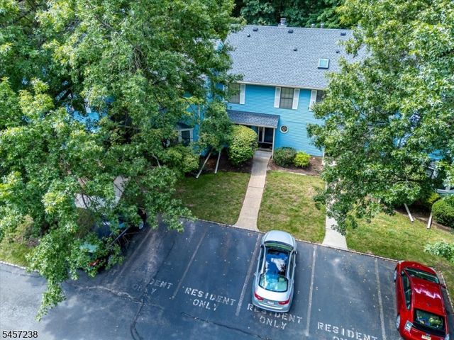 1303 Timber Oaks Rd, Edison Twp., NJ 08820