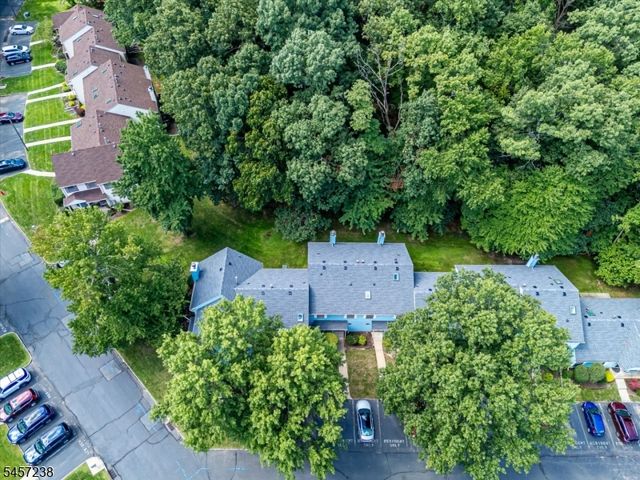 1303 Timber Oaks Rd, Edison Twp., NJ 08820