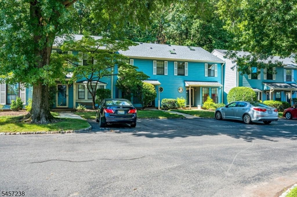 1303 Timber Oaks Rd, Edison Twp., NJ 08820 — photo 2