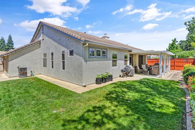 7028 Windchime Way, Roseville, CA 95747