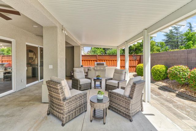 7028 Windchime Way, Roseville, CA 95747