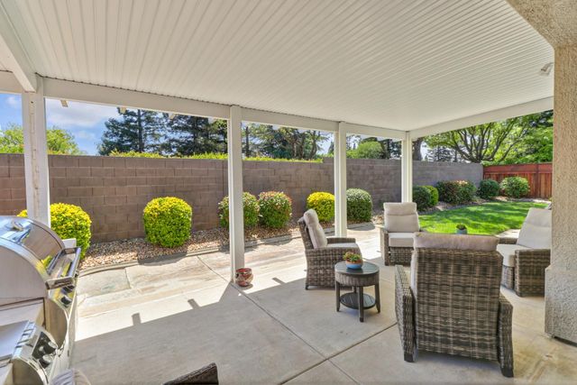 7028 Windchime Way, Roseville, CA 95747