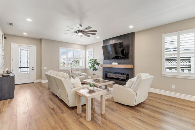 7028 Windchime Way, Roseville, CA 95747