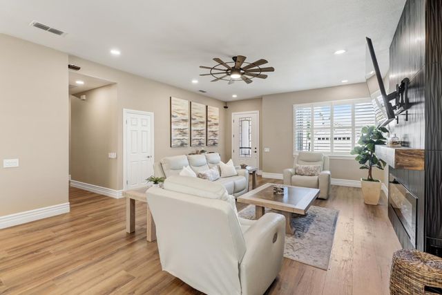 7028 Windchime Way, Roseville, CA 95747