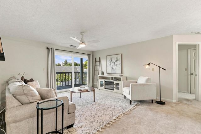 6823 Meadow Creek Drive, 208, Columbus, OH 43235