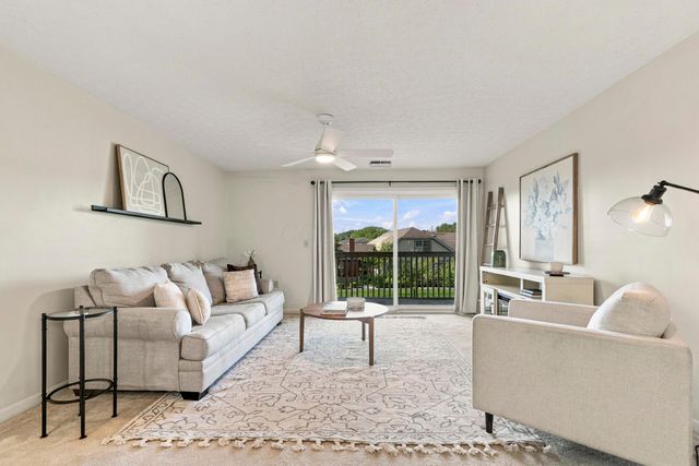 6823 Meadow Creek Drive, 208, Columbus, OH 43235