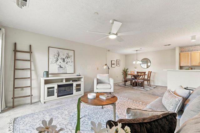 6823 Meadow Creek Drive, 208, Columbus, OH 43235