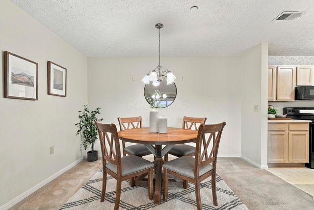 6823 Meadow Creek Drive, 208, Columbus, OH 43235