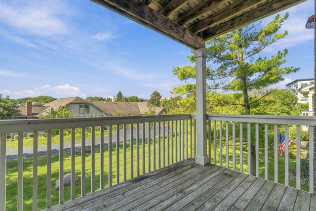 6823 Meadow Creek Drive, 208, Columbus, OH 43235